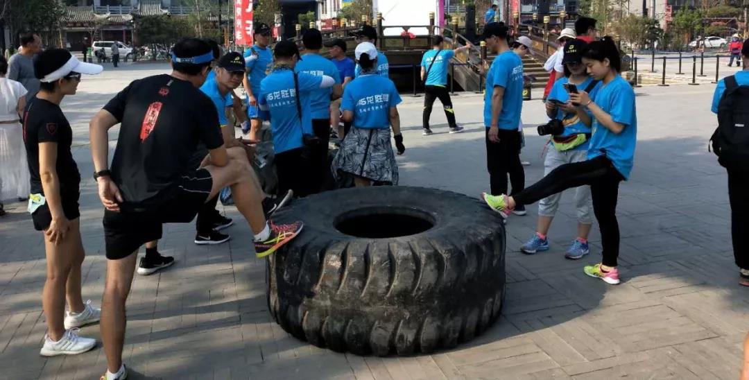 龍勝管開封運(yùn)營(yíng)中心贊助2019年第三屆中國(guó)大梁人魚跑者爭(zhēng)霸賽 龍勝管開封運(yùn)營(yíng)中心贊助2019年第三屆中國(guó)大梁人魚跑者爭(zhēng)霸賽